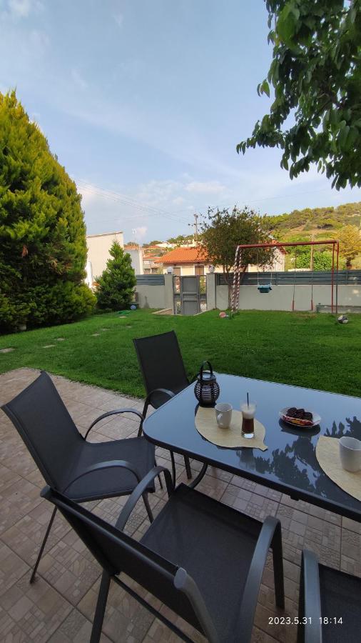 Urbi Garden Apartment Артемида Екстериор снимка